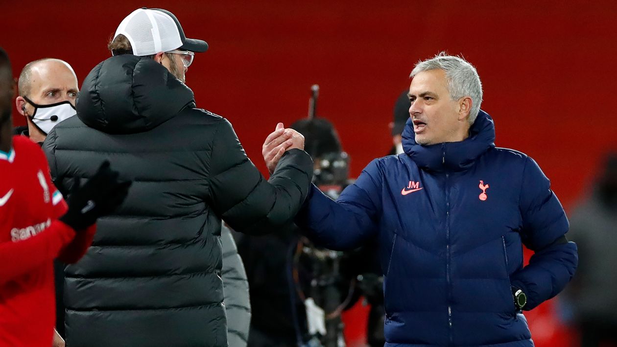 Jose Mourinho exchanges words with Jurgen Klopp