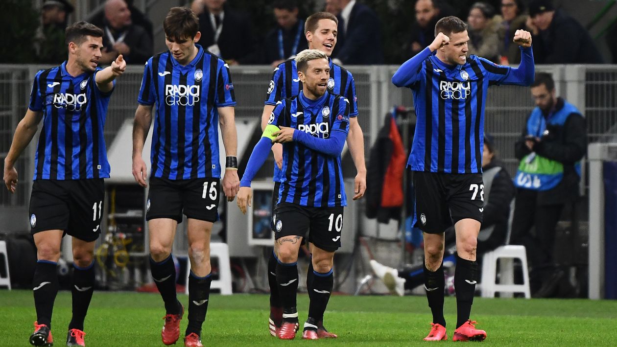 Atalanta celebrate after beating Valencia