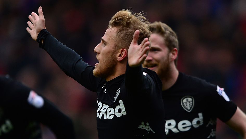 Samuel Saiz celebrates