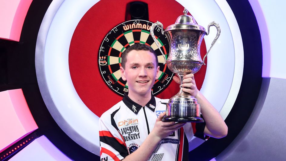 Leighton Bennett becomes the youngest ever BDO World Youth champion (Picture: Tip Top Pics/Chris Sargeant)