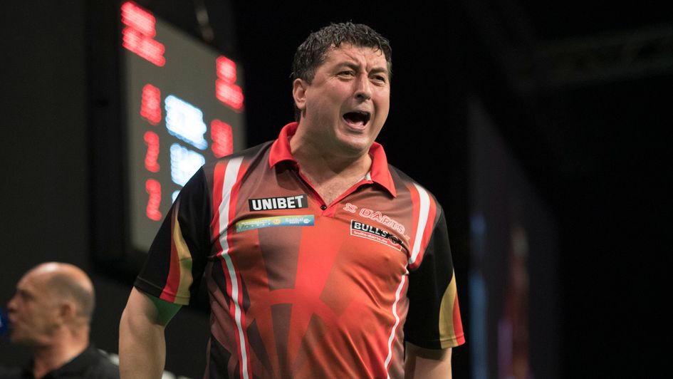 Mensur Suljovic (Picture: Lawrence Lustig/PDC)