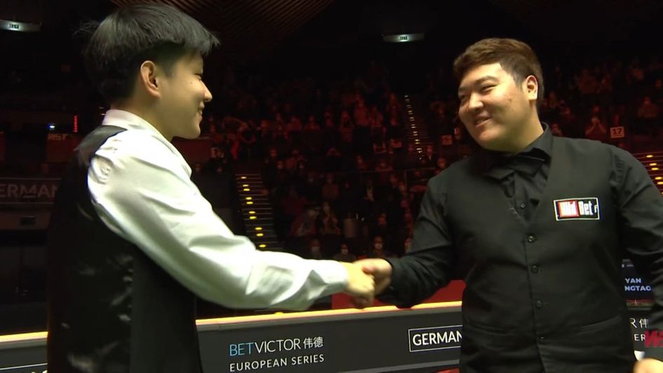 Zhao Xintong thrashed Yan Bingtao