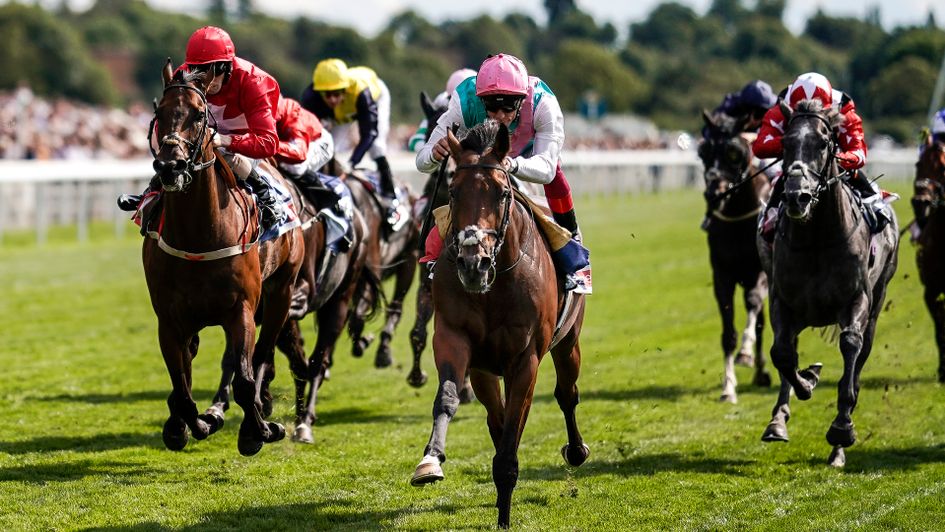 Expert Eye wins at York under Frankie Dettori