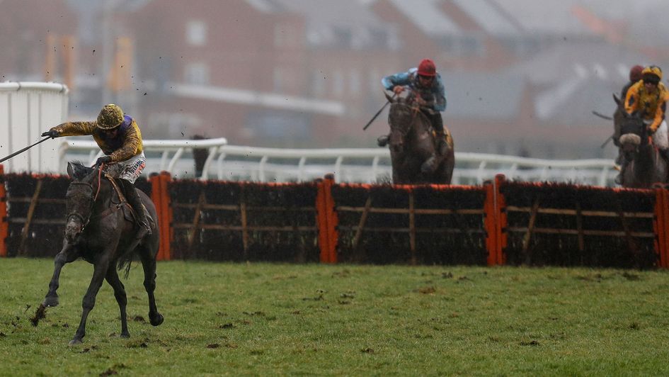Kalashnikov powers home in the mud under Jack Quinlan