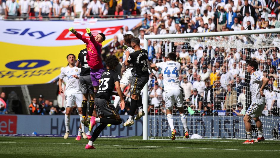 Southampton (4th) beat Leeds (3rd) last season