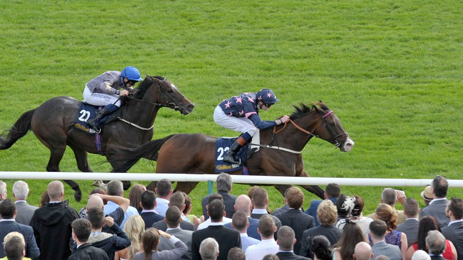 Huntsmans Close (right)