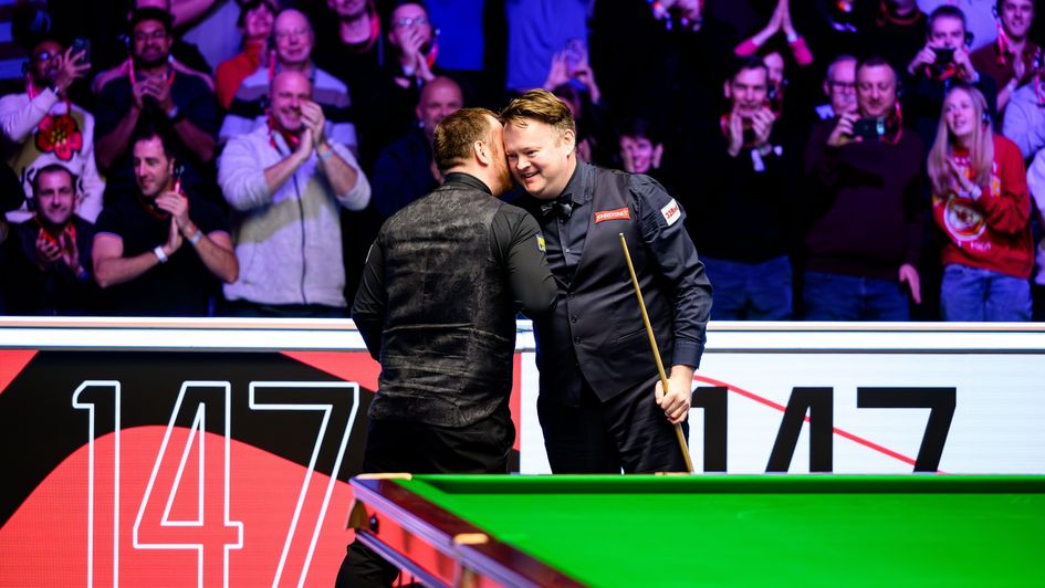Mark Allen congratulates Shaun Murphy