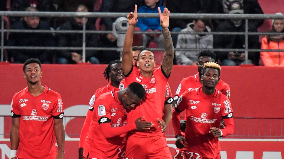 Jhonder Cadiz celebrates his goal against PSG