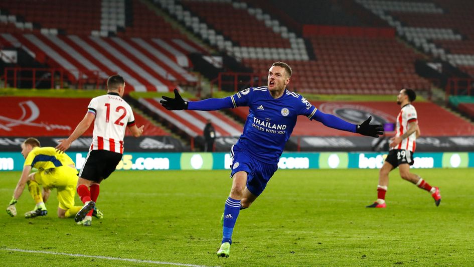 Jamie Vardy celebrates his late winner at Sheffield United
