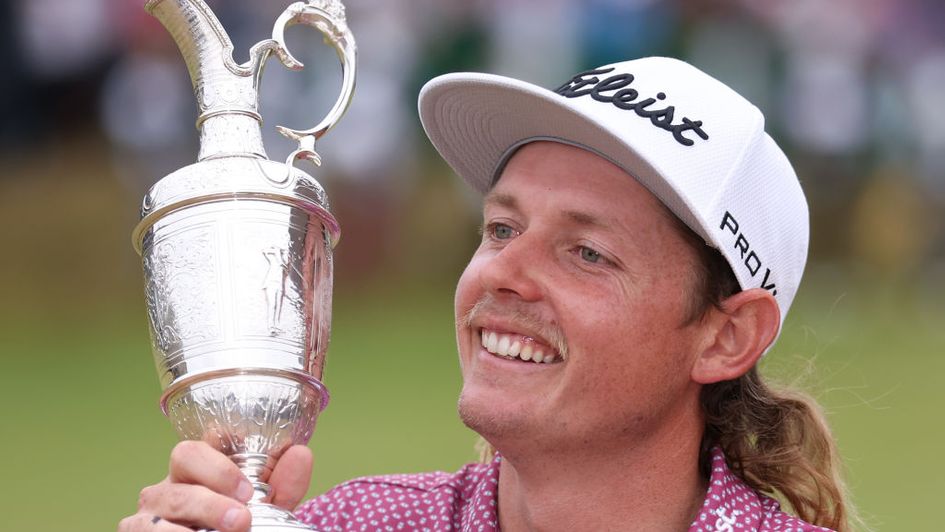 Cameron Smith with the Claret Jug