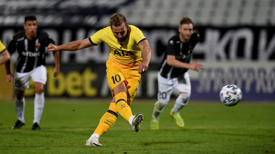 Harry Kane scores from the spot