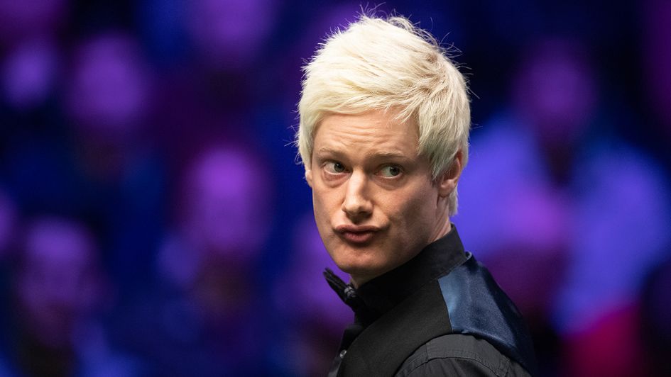 Neil Robertson took control in Cheltenham