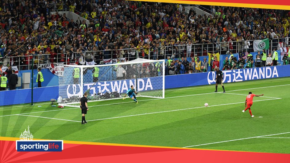 Marcus Rashford scores his penalty