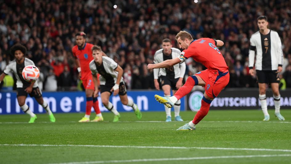 Harry Kane scores from the spot