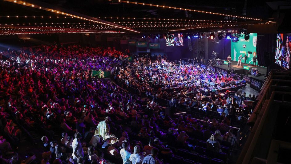 Should more ranked majors be held away from the UK?