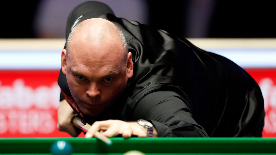 Stuart Bingham - through to round two in Sheffield