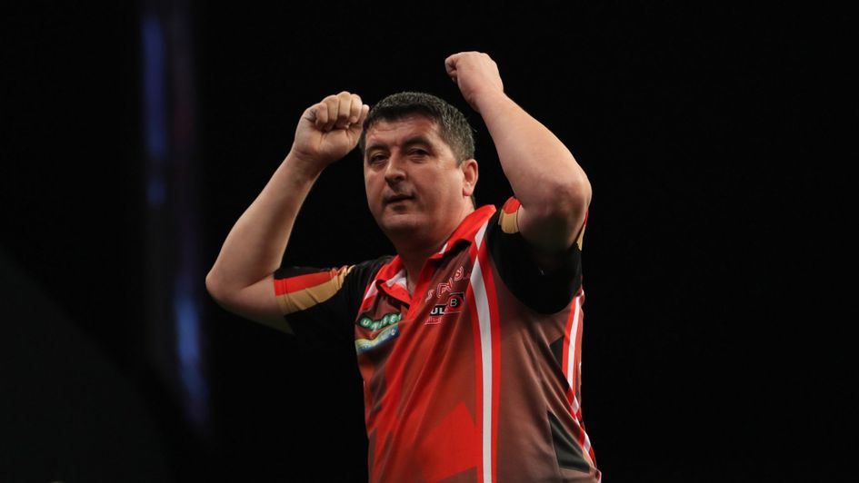 Mensur Suljovic (Picture: Lawrence Lustig/PDC)