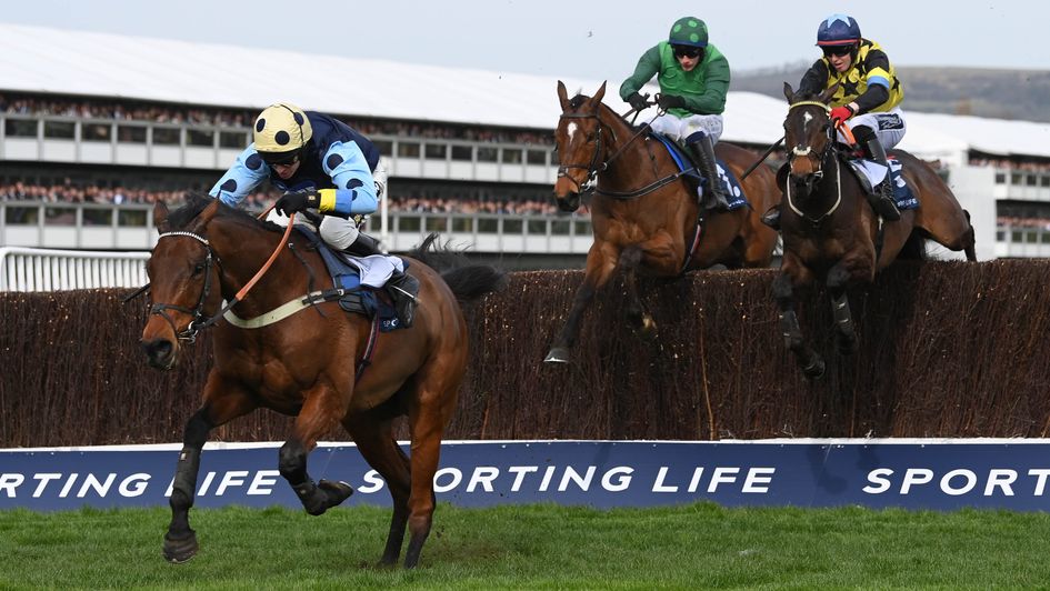Edwardstone goes clear in the Sporting Life Arkle