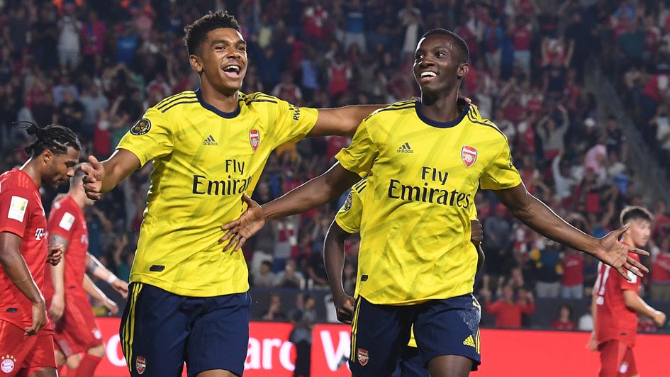 Eddie Nketiah and Tyreece John-Jules celebrate