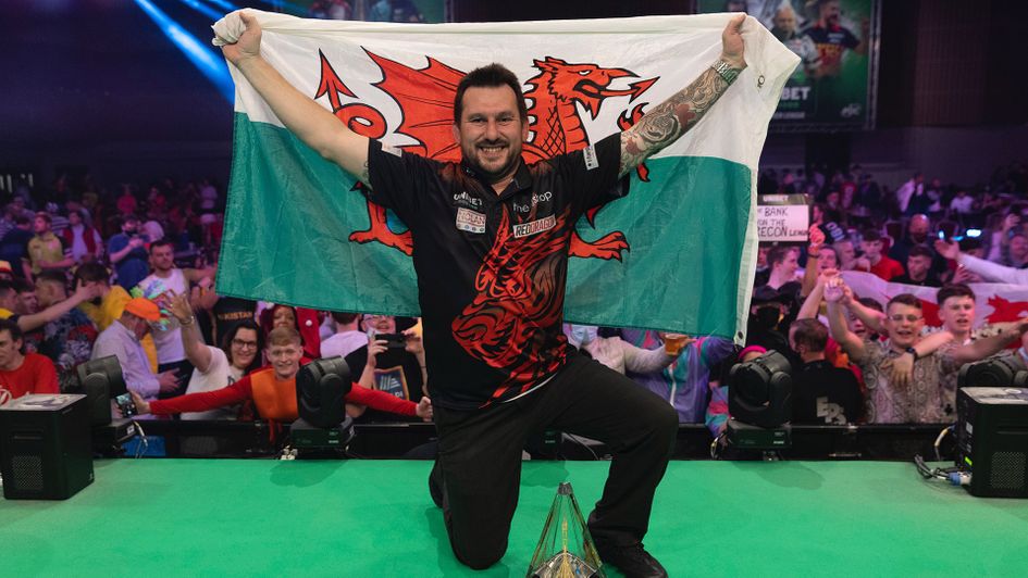 Jonny Clayton is the Premier League champion (Picture: Lawrence Lustig/PDC)