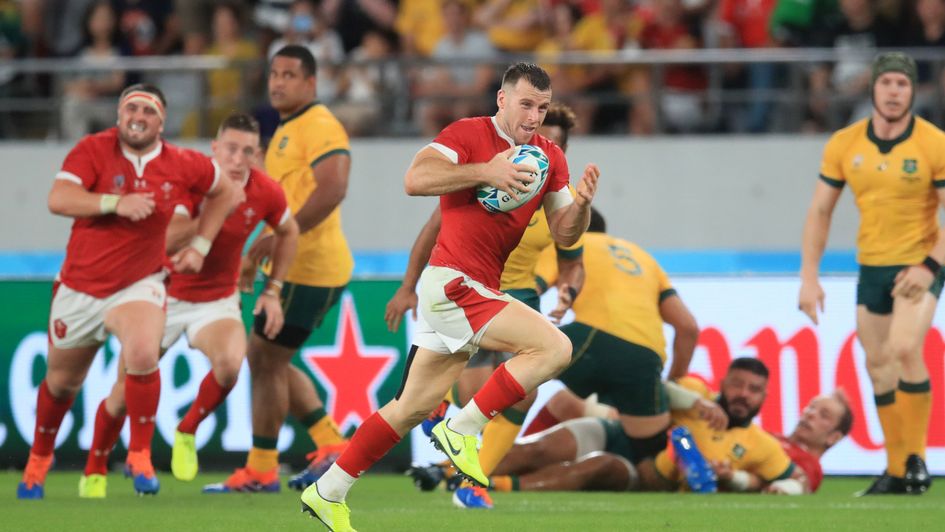 Gareth Davies sprints clear to score