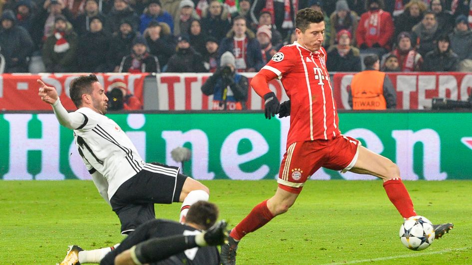 Robert Lewandowski scores another for Bayern Munich