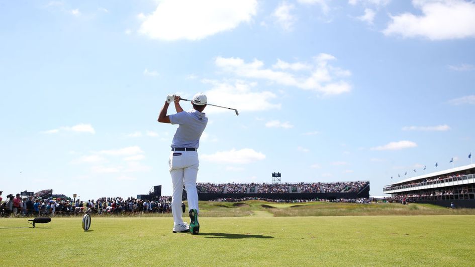 Collin Morikawa on his way to the lead in the Open