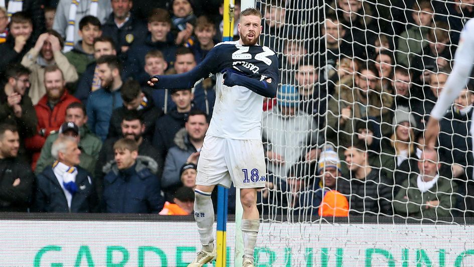 Pontus Jansson goes in goal following Kiko Casilla's red card