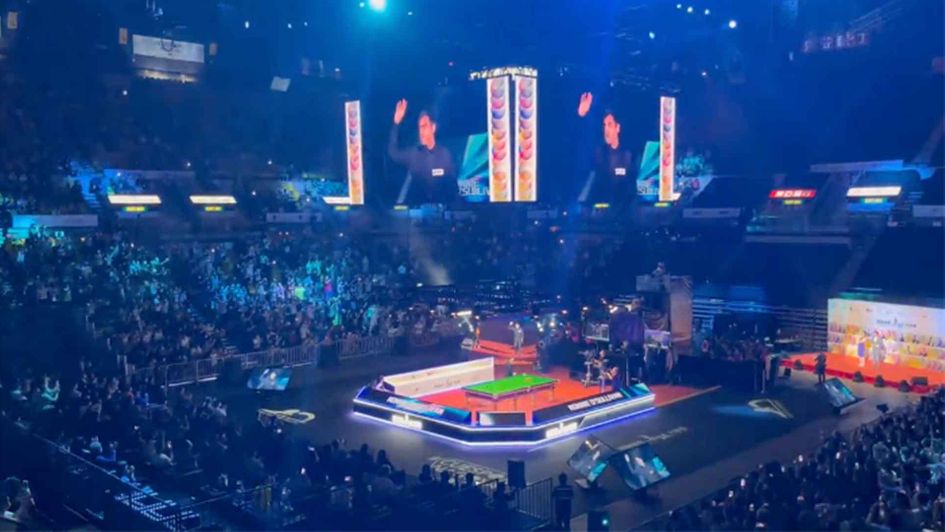 Ronnie O'Sullivan is introduced to a huge crowd in Hong Kong