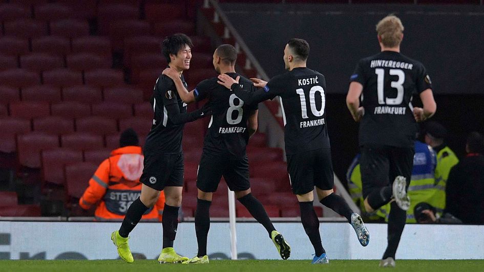 Eintracht Frankfurt celebrate winning at Arsenal