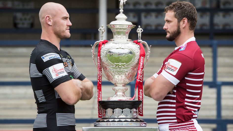 Gareth Ellis & Sean O'Loughlin with the Challenge Cup
